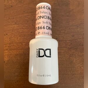 DND Soft Tulips Gel Nail Polish